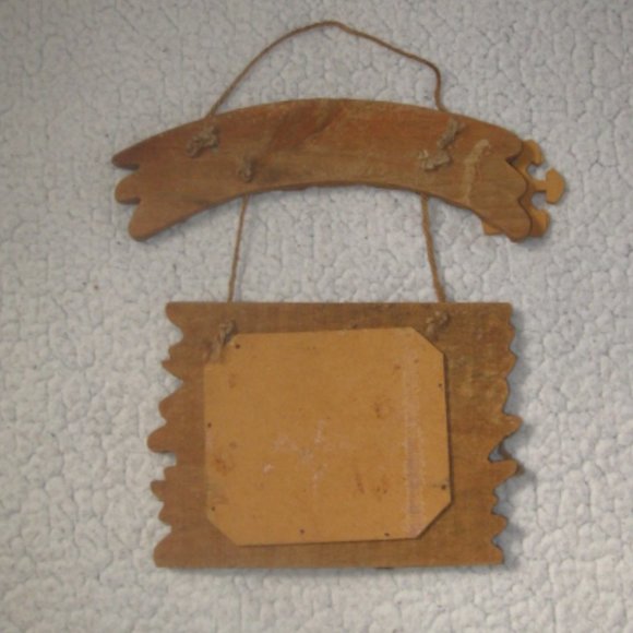 Wooden Hanging Welcome Snowman Sign - Picture 2 of 2